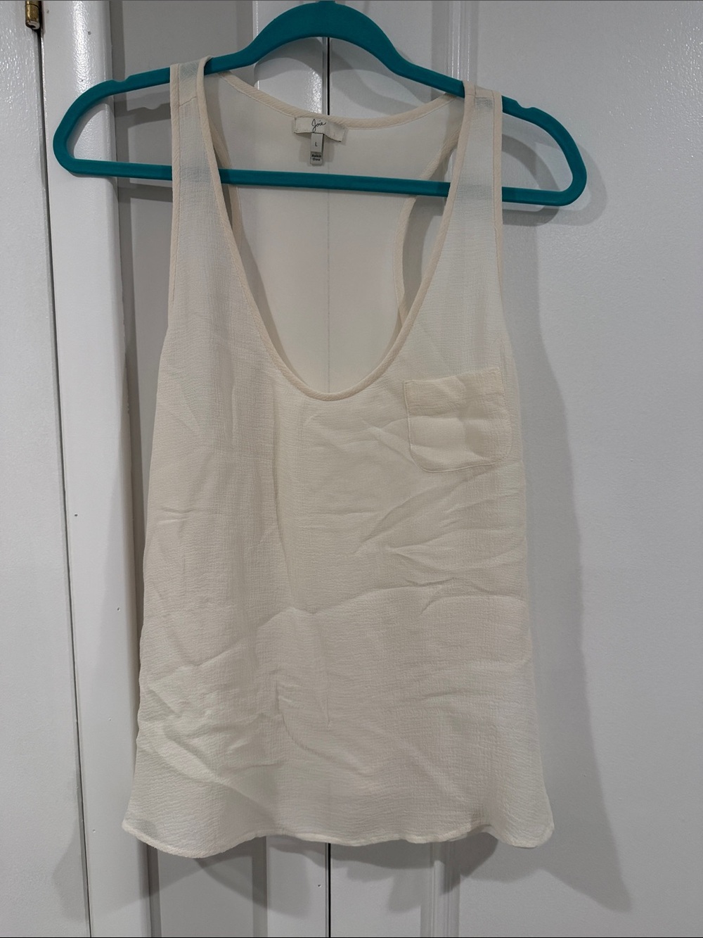 Women’s Cream Sleeveless Scoop Neck Tank Top